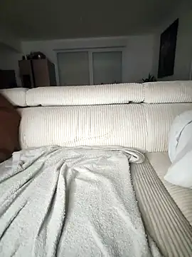 Snapshot of Xladycharme chatting on December 16, 2024, 3:40 am Xladycharme online show from December 16, 2024, 3:40 am