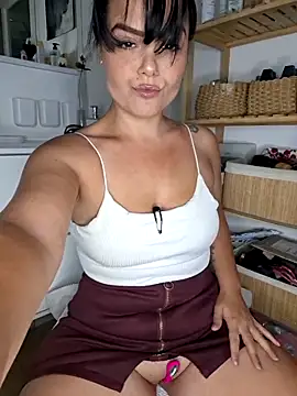 Xladycharme online show from June 8, 2026, 11:49 pm