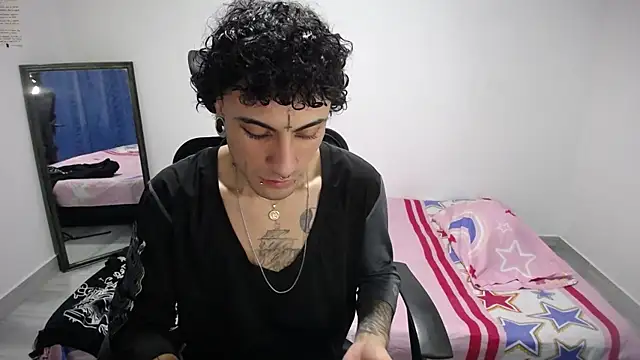 Snapshot of present_the_magic chatting on November 11, 2025, 5:07 am present the magic online show from November 11, 2025, 5:07 am