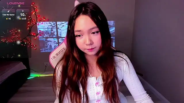 Snapshot of Fluffy_Rose chatting on November 1, 2025, 11:40 pm Fluffy Rose online show from November 1, 2025, 11:40 pm