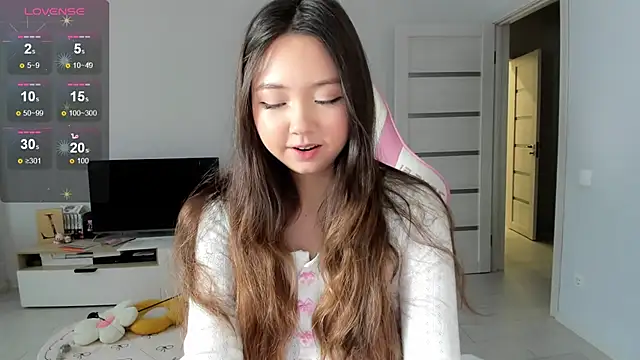 Fluffy Rose online show from July 19, 2026, 1:09 am