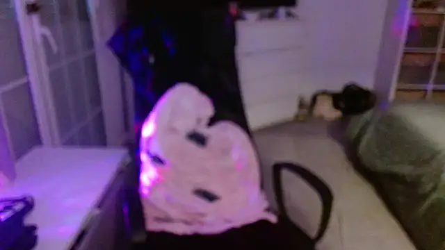 Snapshot of JuicyJanexo chatting on February 28, 2026, 6:47 am JuicyJanexo online show from February 28, 2026, 6:47 am