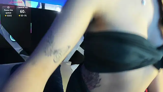 Snapshot of Susa1userma_ chatting on October 16, 2025, 7:48 pm Susa1userma online show from October 16, 2025, 7:48 pm