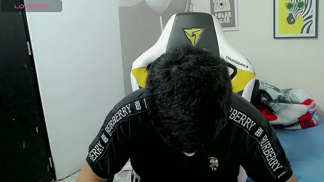 Snapshot of bby_santi chatting on November 11, 2025, 12:16 pm bby santi online show from November 11, 2025, 12:16 pm