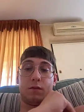 Snapshot of Pesciolone02 chatting on June 3, 2026, 2:33 pm Pesciolone02 online show from June 3, 2026, 2:33 pm