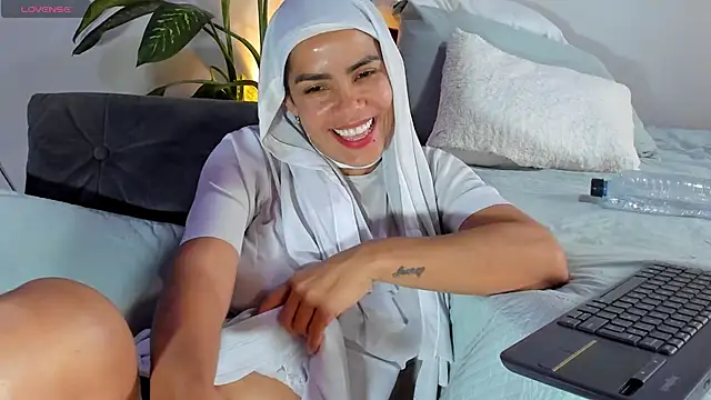 ClaraMariaMon online show from January 31, 2025, 8:54 pm