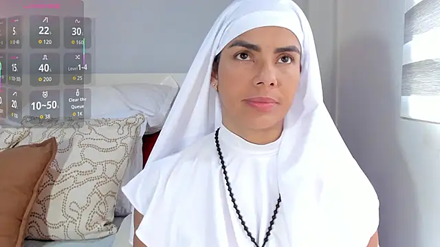 ClaraMariaMon online show from October 9, 2025, 3:43 pm