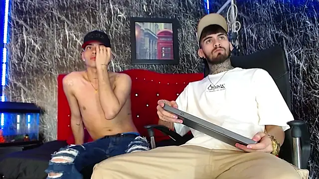 Snapshot of Brutal_Sex_Fucking chatting on December 16, 2024, 1:53 am Brutal Sex Fucking online show from December 16, 2024, 1:53 am