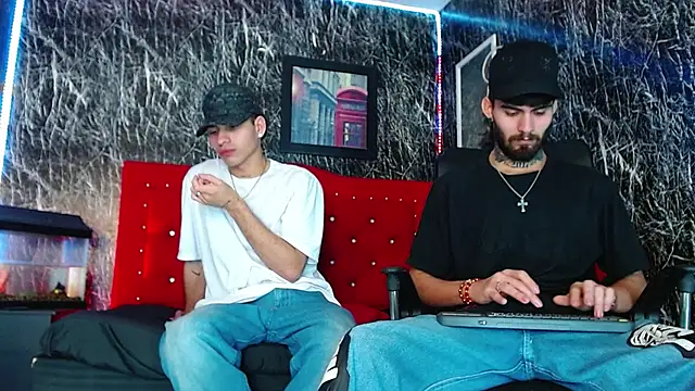 Snapshot of Brutal_Sex_Fucking chatting on December 31, 2024, 8:23 pm Brutal Sex Fucking online show from December 31, 2024, 8:23 pm