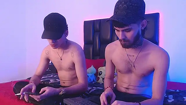 Snapshot of Brutal_Sex_Fucking chatting on February 21, 2025, 9:54 pm Brutal Sex Fucking online show from February 21, 2025, 9:54 pm