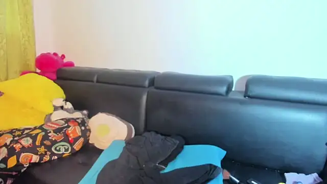 jennifer ts online show from March 25, 2026, 9:43 pm