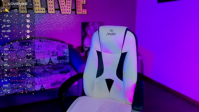 Snapshot of Lilumytrend chatting on February 17, 2026, 12:12 pm Lilumytrend online show from February 17, 2026, 12:12 pm