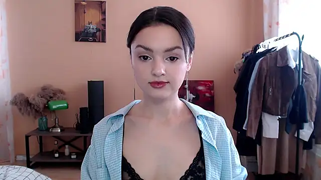 Snapshot of CuteRuby99 chatting on February 4, 2026, 5:35 am CuteRuby99 online show from February 4, 2026, 5:35 am