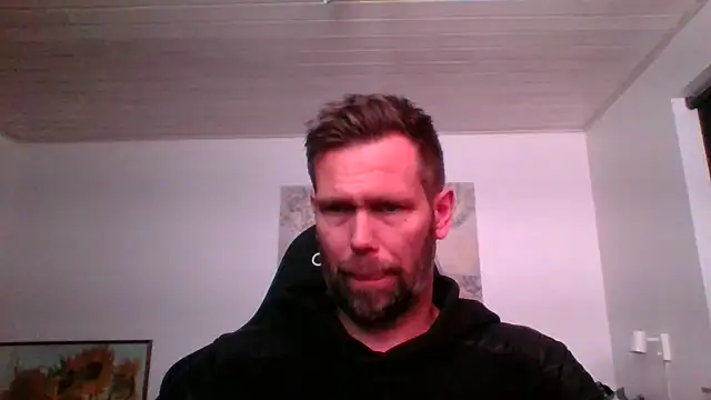 Snapshot of Gotta1 chatting on March 4, 2025, 5:03 pm Gotta1 online show from March 4, 2025, 5:03 pm