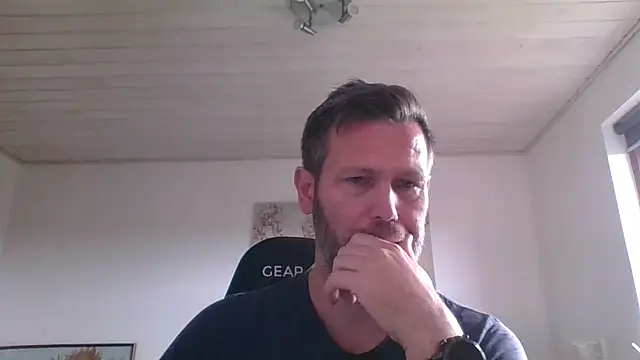 Snapshot of Gotta1 chatting on September 29, 2025, 1:05 pm Gotta1 online show from September 29, 2025, 1:05 pm