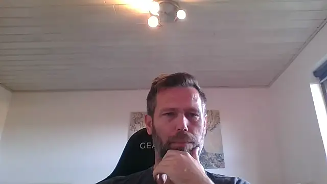 Snapshot of Gotta1 chatting on October 6, 2025, 1:08 pm Gotta1 online show from October 6, 2025, 1:08 pm