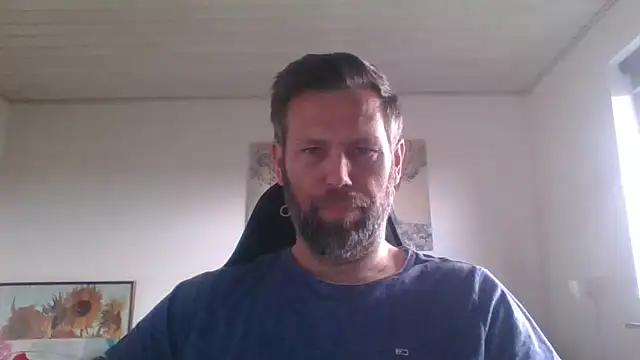 Snapshot of Gotta1 chatting on October 24, 2025, 10:55 am Gotta1 online show from October 24, 2025, 10:55 am