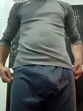 Snapshot of xyrus_ chatting on December 25, 2024, 11:11 am xyrus online show from December 25, 2024, 11:11 am