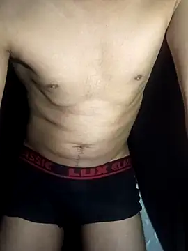 Snapshot of xyrus_ chatting on February 20, 2025, 6:24 pm xyrus online show from February 20, 2025, 6:24 pm