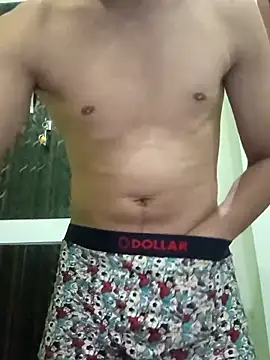 Snapshot of xyrus_ chatting on March 19, 2025, 12:45 pm xyrus online show from March 19, 2025, 12:45 pm