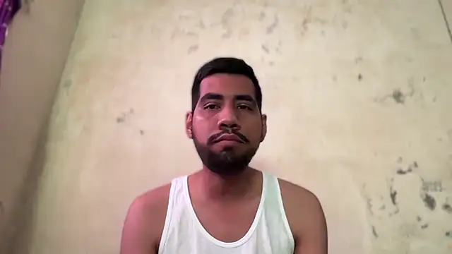 EnriquePersian197 online show from January 1, 2025, 2:20 pm