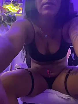 Snapshot of Jaylaloveofficial chatting on September 10, 2025, 8:36 am Jaylaloveofficial online show from September 10, 2025, 8:36 am