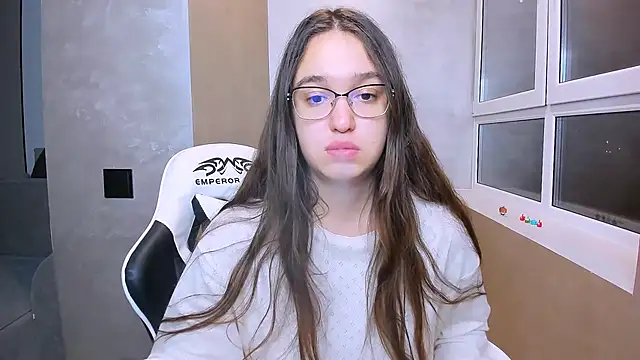 Snapshot of fancy_bunny chatting on October 27, 2025, 8:13 pm fancy bunny online show from October 27, 2025, 8:13 pm