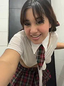 melyescobar online show from March 20, 2026, 3:33 am