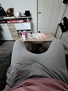 Snapshot of Kevindauerhorny chatting on February 3, 2025, 1:51 pm Kevindauerhorny online show from February 3, 2025, 1:51 pm