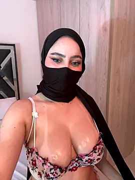 Snapshot of amaal_ chatting on October 12, 2025, 5:56 pm amaal online show from October 12, 2025, 5:56 pm