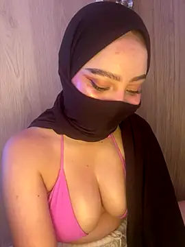 Snapshot of amaal_ chatting on November 16, 2025, 6:02 pm amaal online show from November 16, 2025, 6:02 pm