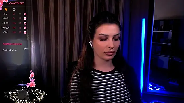 Snapshot of Laura_Bess chatting on April 30, 2026, 5:08 pm Laura Bess online show from April 30, 2026, 5:08 pm