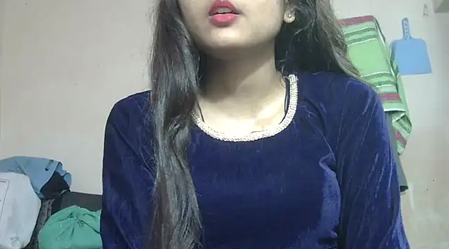 Snapshot of Aayesha chatting on December 2, 2024, 5:37 pm Aayesha online show from December 2, 2024, 5:37 pm