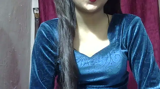 Snapshot of Aayesha chatting on December 4, 2024, 11:13 pm Aayesha online show from December 4, 2024, 11:13 pm
