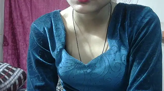 Snapshot of Aayesha chatting on December 22, 2024, 11:00 am Aayesha online show from December 22, 2024, 11:00 am