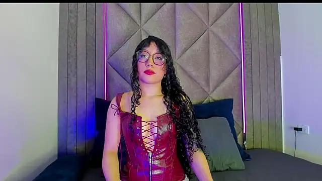 BriaConner  online show from January 24, 2025, 2:39 am