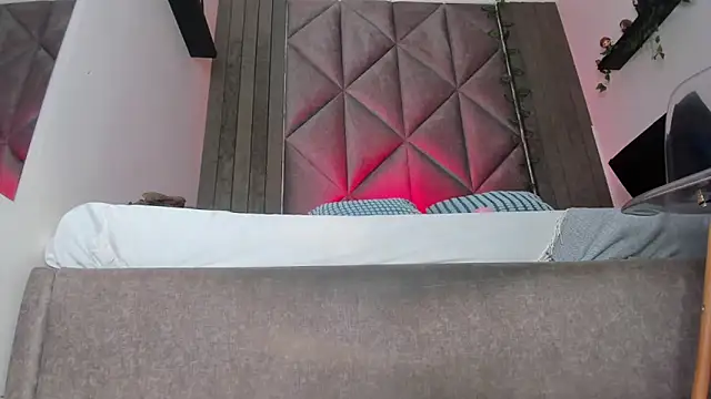 BriaConner  online show from February 3, 2026, 6:51 am