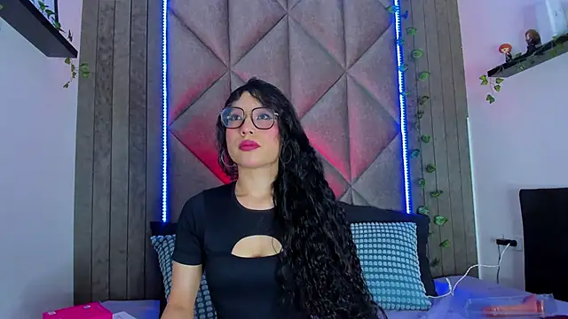 BriaConner  online show from April 11, 2026, 2:49 am