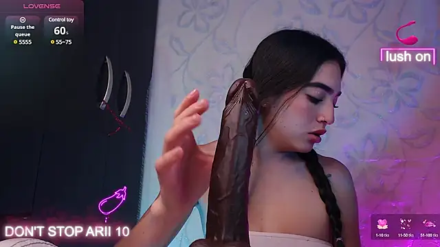 Snapshot of Arii_vega_ chatting on January 11, 2025, 11:13 pm Arii vega online show from January 11, 2025, 11:13 pm