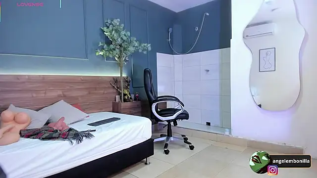 megan morgan01 online show from November 18, 2025, 12:31 pm