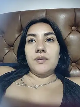 Hellen Alex online show from April 8, 2026, 1:44 pm