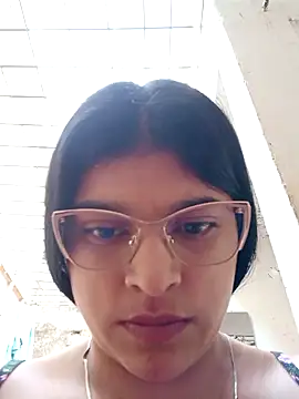 naughty-girl01 online show from February 24, 2025, 1:21 pm