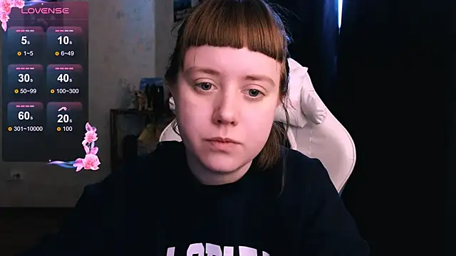 Snapshot of June_shy0 chatting on January 17, 2025, 8:45 am June shy0 online show from January 17, 2025, 8:45 am