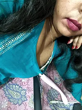 Snapshot of Sharmila-Singh chatting on February 24, 2026, 8:07 pm Sharmila-Singh online show from February 24, 2026, 8:07 pm