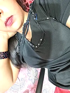 Snapshot of Sharmila-Singh chatting on February 27, 2026, 7:25 pm Sharmila-Singh online show from February 27, 2026, 7:25 pm