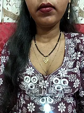 Snapshot of Sharmila-Singh chatting on March 10, 2026, 6:13 pm Sharmila-Singh online show from March 10, 2026, 6:13 pm