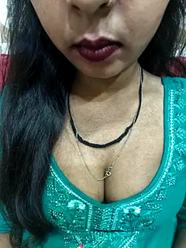 Snapshot of Sharmila-Singh chatting on April 3, 2026, 7:23 pm Sharmila-Singh online show from April 3, 2026, 7:23 pm