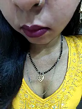 Snapshot of Sharmila-Singh chatting on April 14, 2026, 7:25 am Sharmila-Singh online show from April 14, 2026, 7:25 am