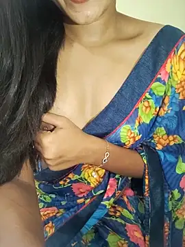 Snapshot of Meenakshi_ chatting on October 29, 2025, 3:31 am Meenakshi online show from October 29, 2025, 3:31 am