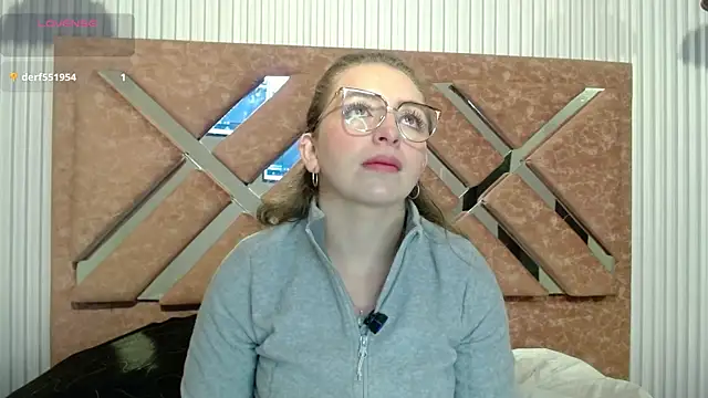  isaabellaa online show from May 31, 2026, 11:17 am
